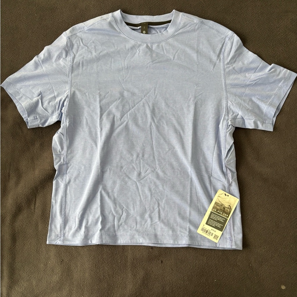 New with Tags. 
Mens Lululemon size Small.